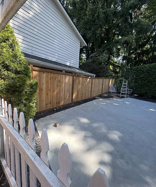 Wood Fence Installation in Issaquah 